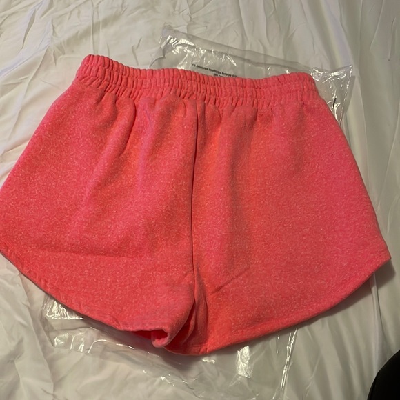 Brand new with tags Lovers & Friends shorts. Revolve. Pink. Small - Picture 4 of 4